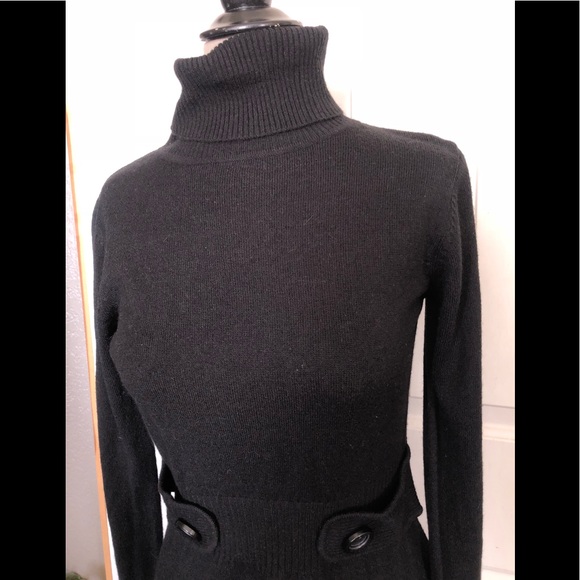 Dress - Picture 3 of 6